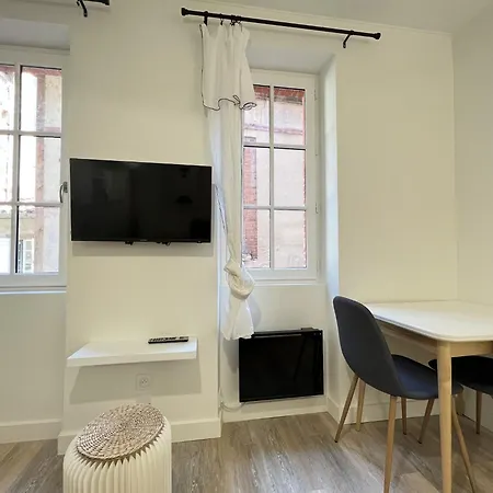 Cozy 2-room In *