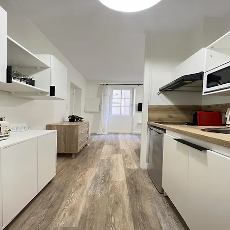 Cozy 2-room In